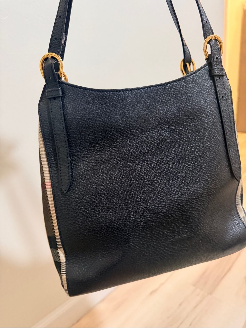 Burberry Black Leather & Vintage Check Shoulder Bag with Gold Hardware - Picture 5 of 9